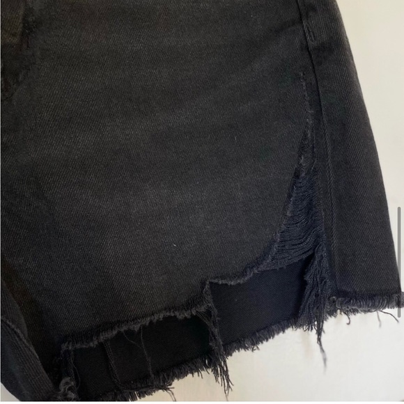 đť…şnew American Eagle Black Highest Rise Mom Shorts Waist Size 26 Distressed - Picture 6 of 10